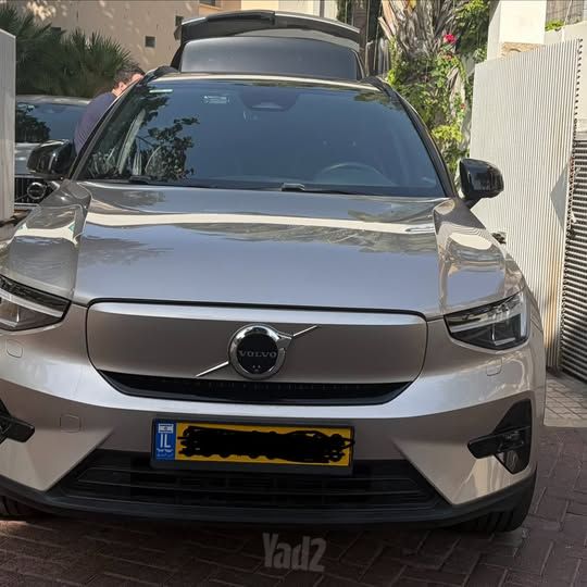 מודעת רכב וולוו XC40