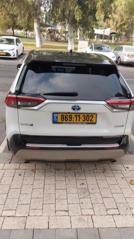 טויוטה RAV4