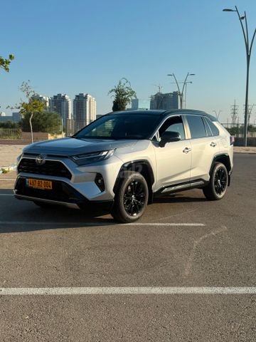 טויוטה RAV4