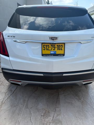 קאדילק XT5