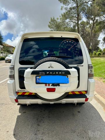מיצובישי פג'רו