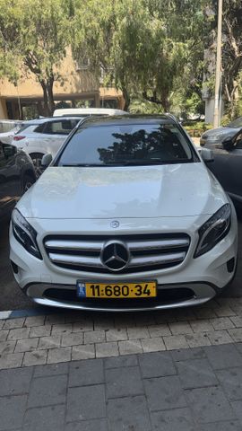 מרצדס-בנץ GLA