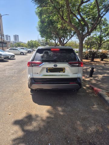 טויוטה RAV4