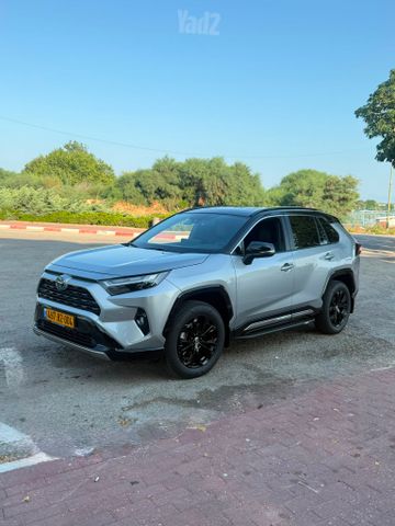 טויוטה RAV4