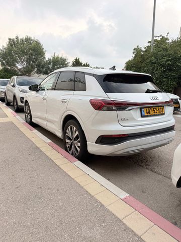 אאודי Q4 e-tron