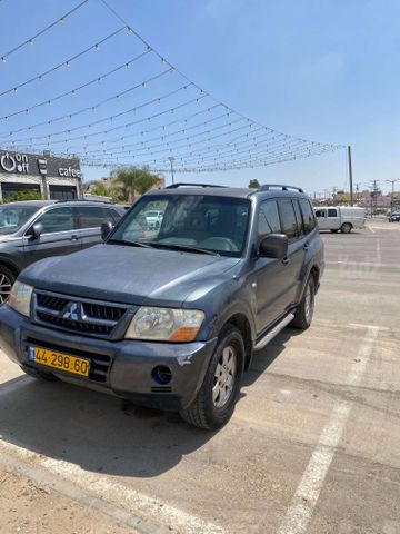 מיצובישי פג'רו