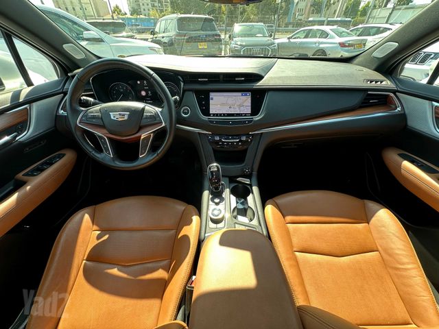 קאדילק XT5
