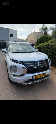 מיצובישי אאוטלנדר