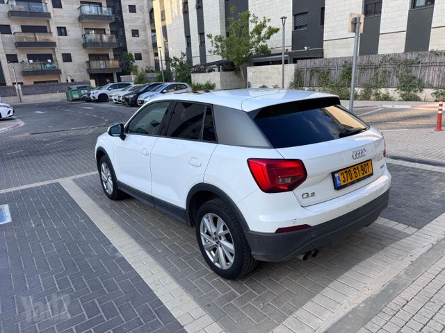אאודי Q2