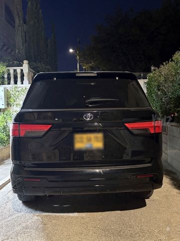 טויוטה סקויה