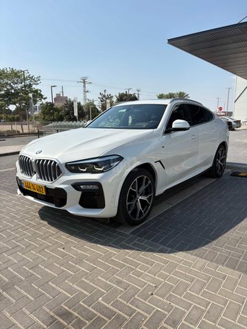 ב מ וו X6