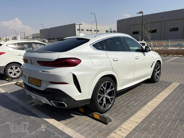 ב מ וו X6