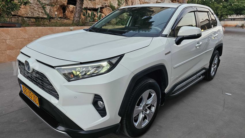 מודעת רכב טויוטה RAV4