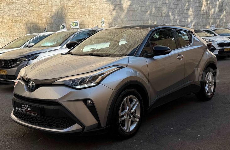 מודעת רכב טויוטה C-HR