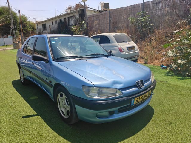 פיג'ו 306