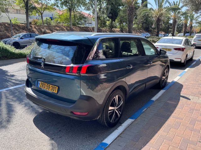 פיג'ו 5008