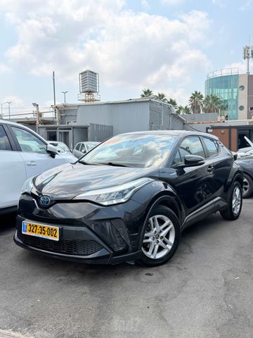 מודעת רכב טויוטה C-HR
