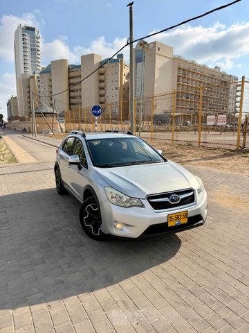 מודעת רכב סובארו XV