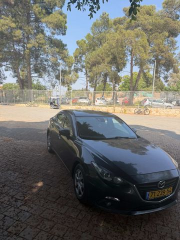 מאזדה 3