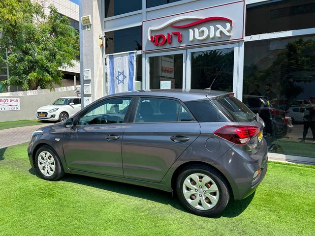 יונדאי i20