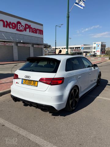 אאודי S3