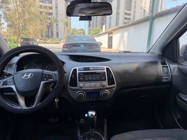 יונדאי i20