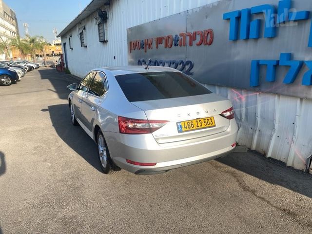 מודעת רכב סקודה סופרב
