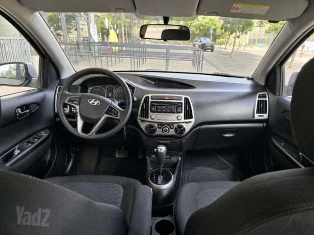 יונדאי i20