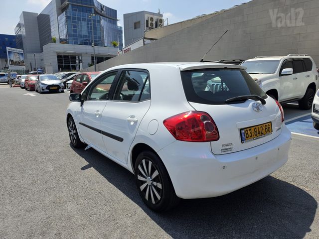 טויוטה אוריס