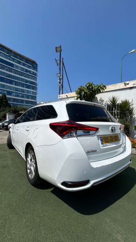טויוטה אוריס