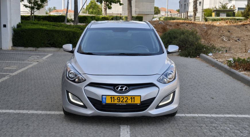 יונדאי i30