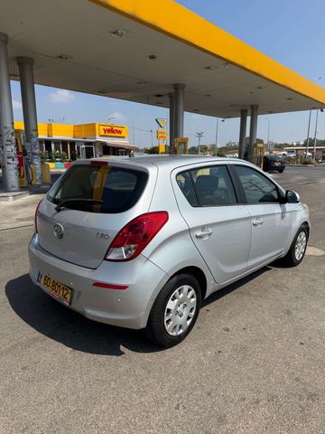 יונדאי i20