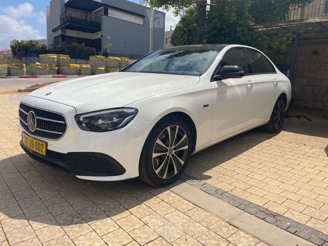 מודעת רכב מרצדס-בנץ E-class