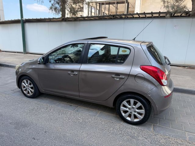 יונדאי i20