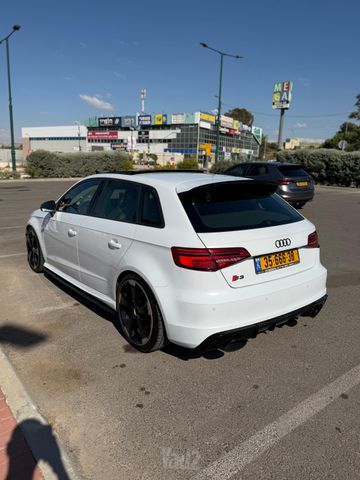 אאודי S3
