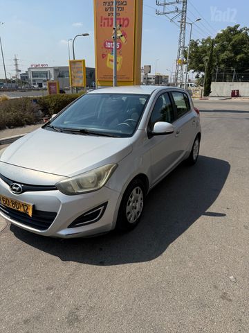 יונדאי i20