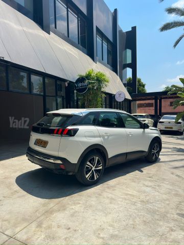 פיג'ו 3008