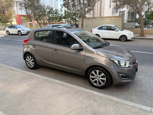 יונדאי i20
