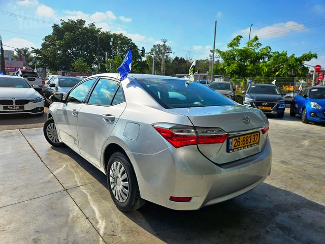 טויוטה קורולה