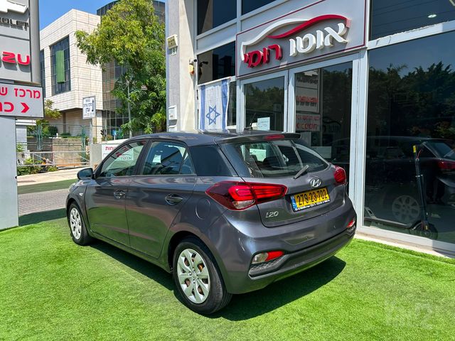 יונדאי i20