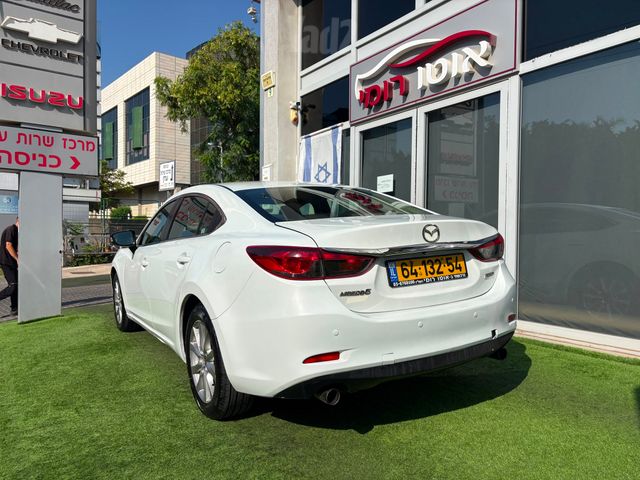 מאזדה 6