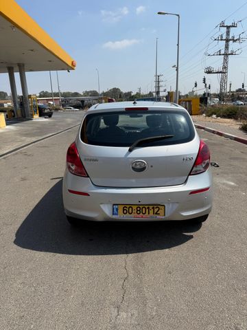 יונדאי i20
