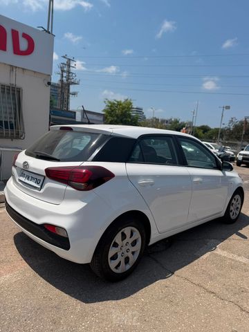 יונדאי i20