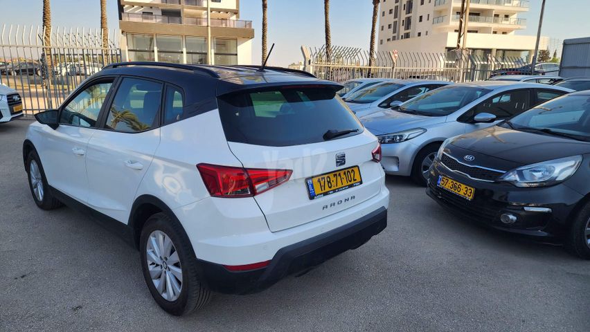 סיאט ארונה