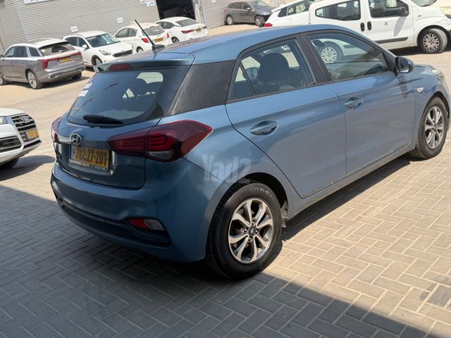 יונדאי i20