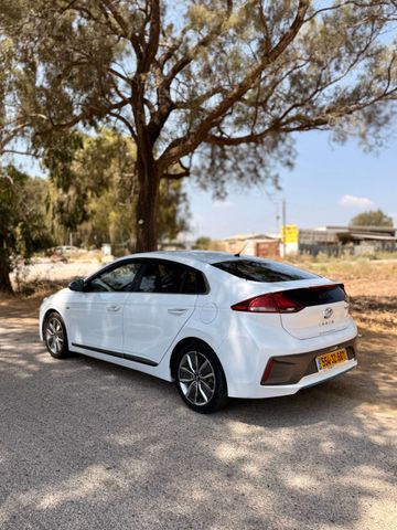 יונדאי איוניק