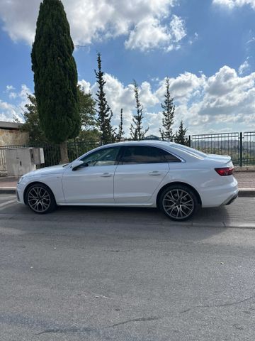 אאודי A4
