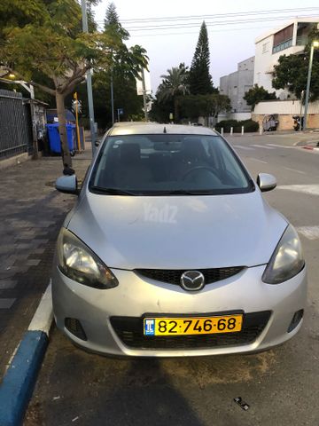 מודעת רכב מאזדה 2