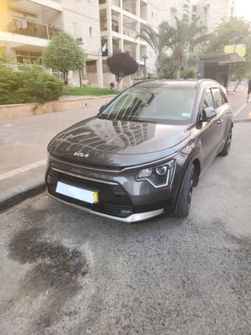 קיה נירו