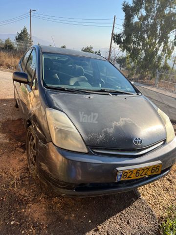 טויוטה פריוס